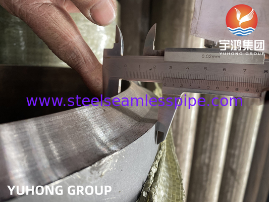 أنابيب خالية من الخياطة من الصلب المسبوب ASTM A335 P22 المطاط الساخن للكايلر