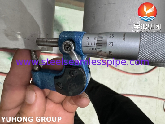 EN 10216-5 1.4462 / UNS S32205 SAF مزدوج 2205 أنابيب بلا خيوط من الفولاذ المقاوم للصدأ