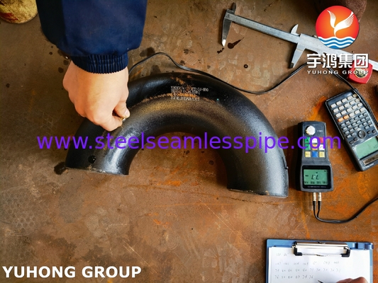 ASTM A234 WP22 CL1 / CL3 سبيكة الفولاذ اللاصق الحاجز 180 درجة الكوع الأسود