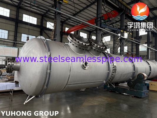 أنابيب ASTM A312 TP316L بدون خياطة مع قذيفة ASTM A516 Gr 70 من الفولاذ الكربوني لمبادل الحرارة