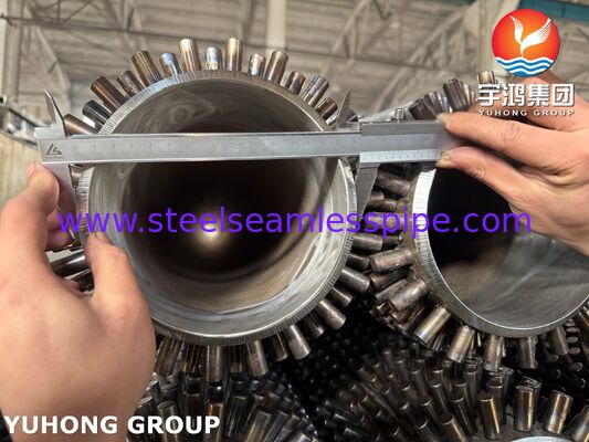 أنبوب ASTM A335 P22 المزود بالشفرات مع شفرات من الفولاذ الكربوني