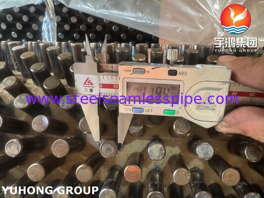 أنبوب ASTM A335 P22 المزود بالشفرات مع شفرات من الفولاذ الكربوني