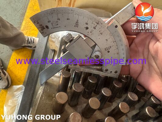 أنبوب ASTM A335 P22 المزود بالشفرات مع شفرات من الفولاذ الكربوني