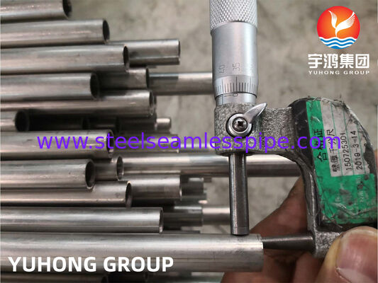 أنبوب مقايض الحرارة من الفولاذ المقاوم للصدأ أنبوب محمود من الفولاذ المقاوم للصدأ ASTM A249 TP304 TP304L مع الأداء العالي ، المخلل ، المحلاة ، النهاية السهلة