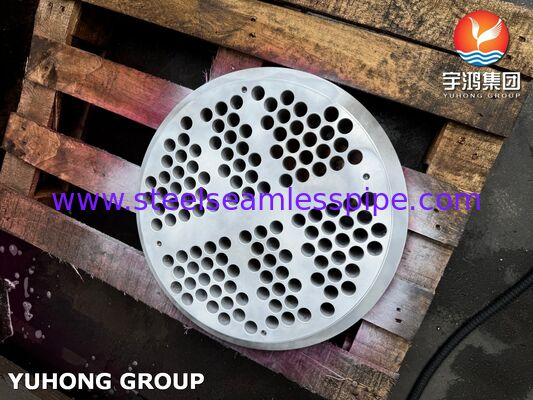 لوح أنبوب مبادل حراري ASME SA240 SS304 مُشَكَّل بدقة بواسطة CNC لخدمة البتروكيماويات المقاومة للتآكل