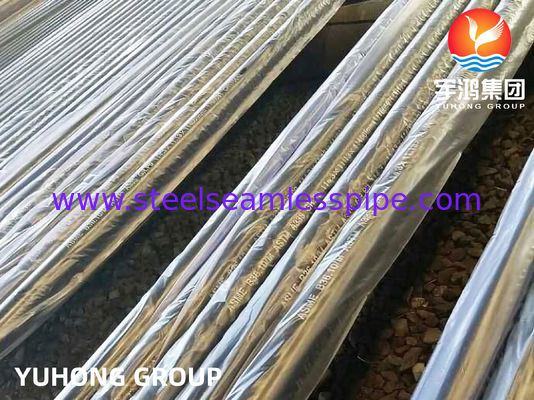 P9 سبائك الصلب غير الملحومة الأنابيب ASTM A335 / ASME SA335 طلاء أسود