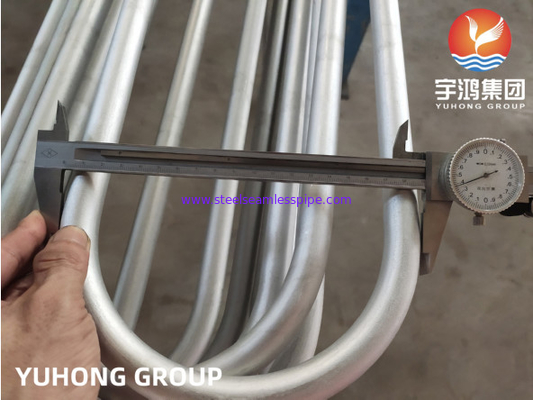 أنابيب الفولاذ المقاوم للصدأ ASTM A213 TP304 ، TP304L بدون خيوط U Bend لمتبادل الحرارة