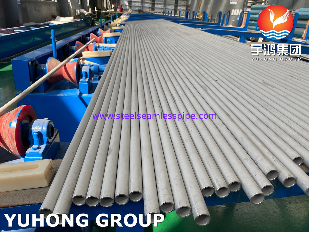 أنبوب مبادلة الحرارة المواد المشمسة المخلطة ASME SA213 TP321 25 * 2 * 9000MM ، الحد الأدنى للكفاءة الجدارية