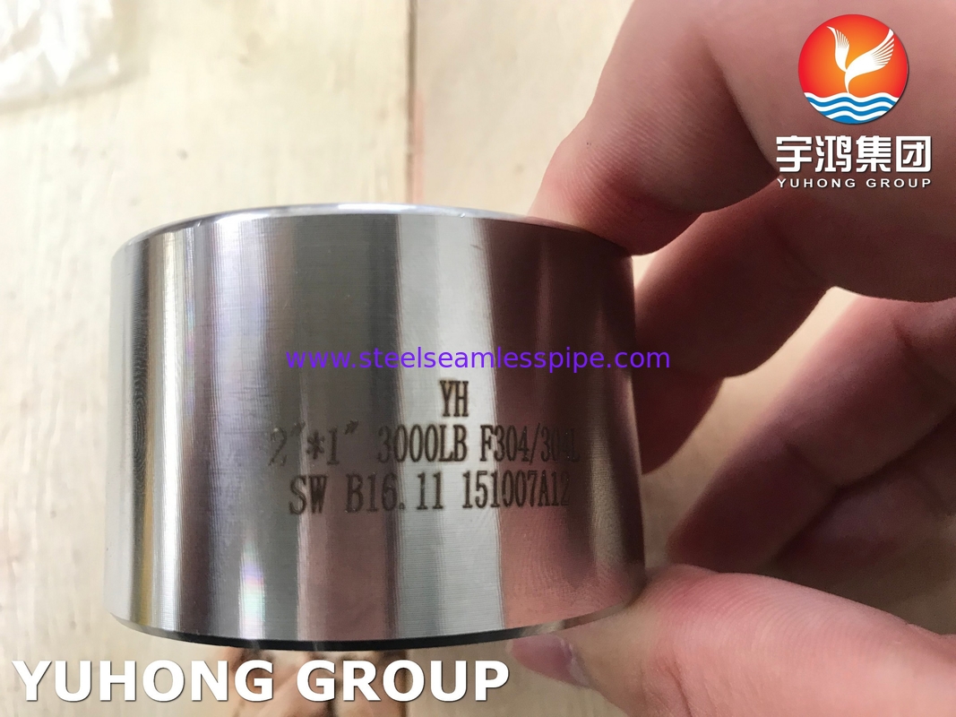 ASTM A182 F304 ، F304L الصلب المقاوم للصدأ محول الحامية التوصيل الكامل ، نصف التوصيل B16.11