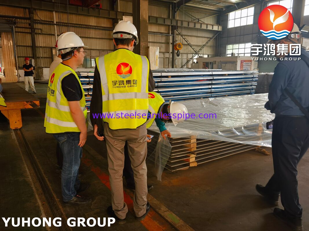 الصفائح المطلية من الصلب التيتانيوم أجزاء الطلاء SA516 Gr 70 مع المركب المتفجرات Gr.2