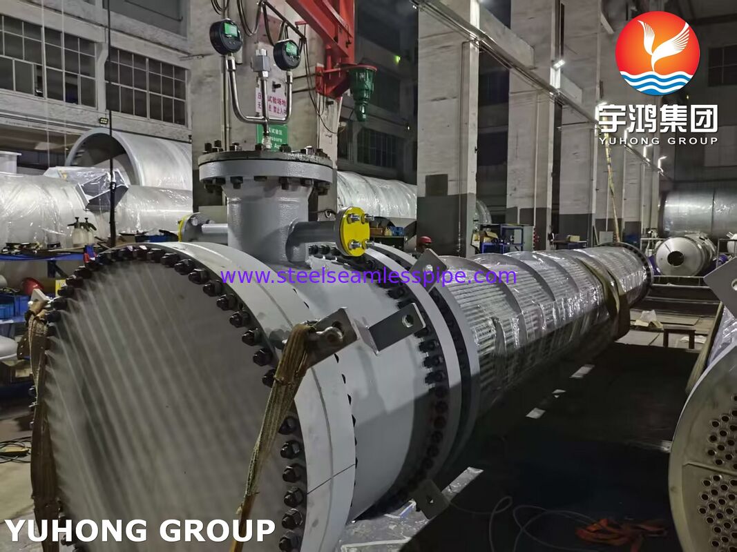 مبادلة حرارة رأس عائمة مع أنابيب 316L و SA350 LF2 / 316L أوراق أنابيب مغلفة لإدارة التآكل الفعالة من حيث التكلفة