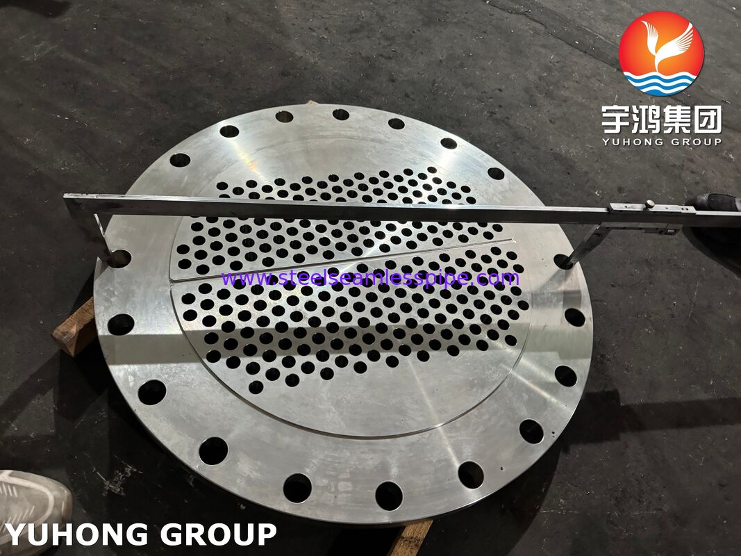 ASME SA240 304 أوراق أنابيب الفولاذ المقاوم للصدأ مع ثقوب حفر CNC الدقيقة للقلب المبادل للحرارة متوافقة مع معايير TEMA