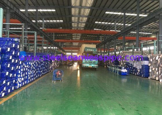 A554 الفولاذ المقاوم للصدأ الزخرفية أنبوب / الأنابيب TP304 / 304L TP316 / 316L للدرابزين درابزين الساتان / مرآة