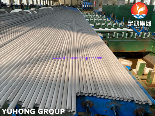 ASME SA213 TP304L أنبوب غير ملحوم من الفولاذ المقاوم للصدأ لمبادل حراري