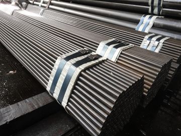 ASTM A213 / ASME SA213 T5 سبائك الصلب غير الملحومة أنبوب 1 "12 BWG 20FT ، تطبيق المرجل ومبادل حراري