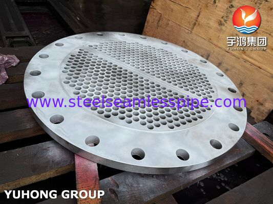 لوح أنبوب مبادل حراري ASME SA240 SS304 مُشَكَّل بدقة بواسطة CNC لخدمة البتروكيماويات المقاومة للتآكل
